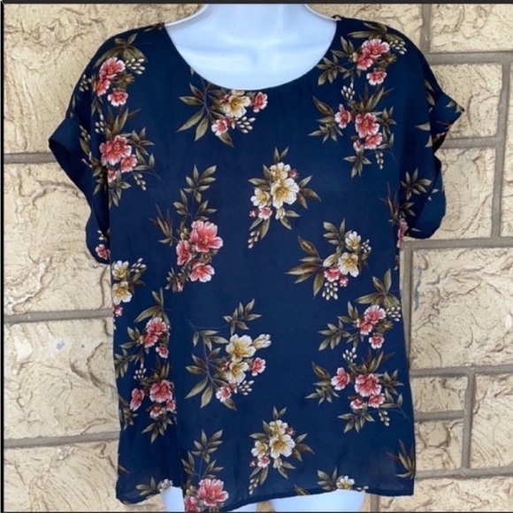 Forever 21 floral top flow loose fit Blouse Small - Picture 1 of 11
